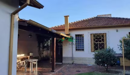 Casa com 6 dormitórios à venda por R$ 2.500.000,00 - Pedregulho - Guaratinguetá/SP