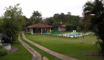 Chácara com 3 dormitórios à venda, 8000 m² por R$ 850.000,00 - Bom Jardim I - Guaratinguetá/SP
