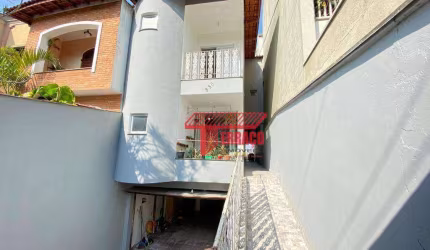 Sobrado com 4 dormitórios à venda, 289 m² por R$ 999.000,00 - Parque Jaçatuba - Santo André/SP