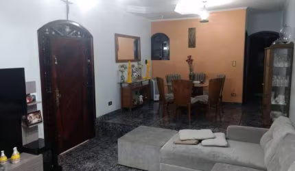 Sobrado com 3 dormitórios à venda, 266 m² - Vila Eldízia - Santo André/SP