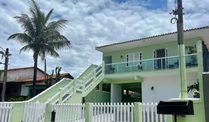 Ótima Casa a 200 metros da lagoa