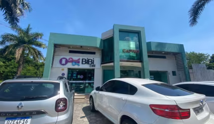 ALUGA-SE PREDIO COMERCIAL COM 3 ANDARES NA AV. THEOMARIO PINTO