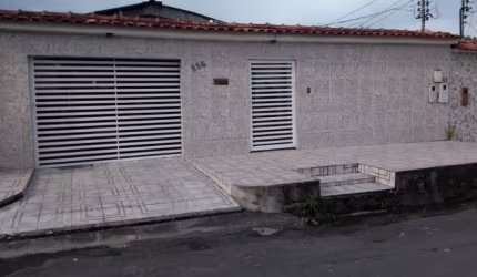 VENDE-SE  CASA NO CONJUNTO MANOA