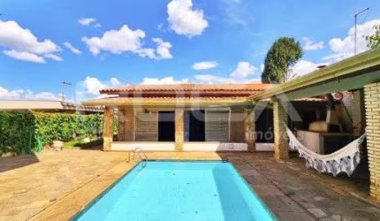 Casa padrão 4 dormitórios no bairro Lagoinha