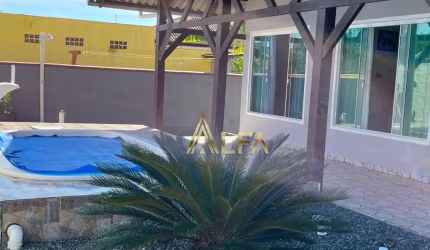 Casa com Piscina na Praia da Armação Penha Sc