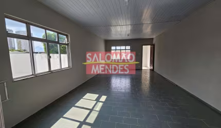 Edifício Comercial com 03 pisos e 04 vagas no Chaco junto a Duque