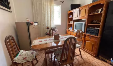 Apartamento com três dormitórios para venda no Bairro São Jorge