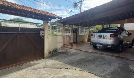 Excelente oportunidade! Casa à venda em São Gonçalo-RJ, no bairro Colubande com 3 quartos, 2 suítes, 2 salas, 4 banheiros, 3 vagas de garagem e 200,00 m² de área.