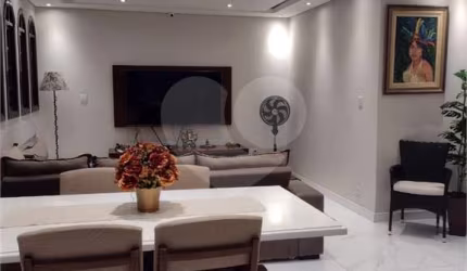 Casa com 4 quartos à venda em Esplanada Dos Barreiros - SP