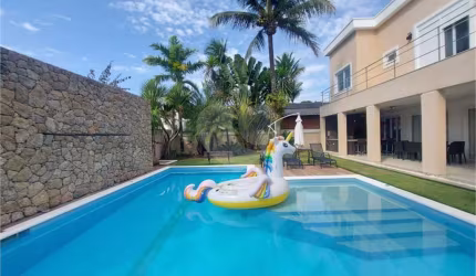 Casa com 4 quartos à venda em Jardim Acapulco - SP