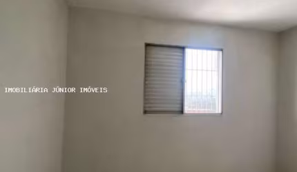 Casa para Locação em São Paulo, Cidade Júlia, 2 dormitórios, 1 banheiro, 1 vaga