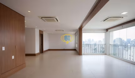 Apartamento de Luxo para Locação na Vila Olímpia: 2 Quartos, 2 Suítes, 3 Salas, 4 Banheiros, 4 Vagas de Garagem - São Paulo-SP