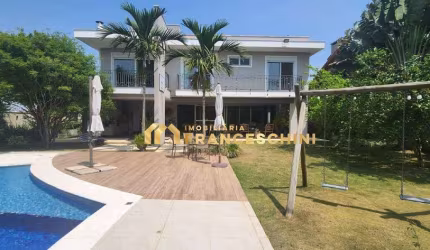 Ampla casa em condomínio no Urbanova