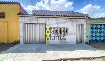 Casa com 3 dormitórios para alugar, 155 m² por R$ 1.300/mês - Aerolândia - Fortaleza/CE