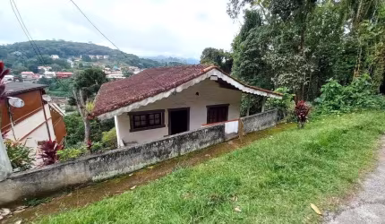 Casa com 2 dormitórios à venda, 90 m² por R$ 360.000,00 - Cascata do Imbuí - Teresópolis/RJ