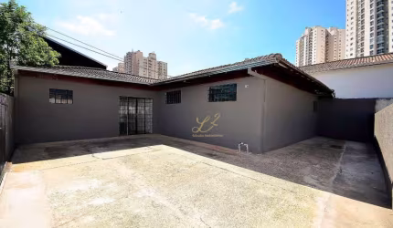 Ótima Casa bem localizada 172m², Residencial e Comercial. no Cristo Rei!