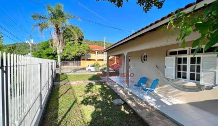Casa à venda, 180 m² por R$ 1.990.000,00 - Daniela - Florianópolis/SC