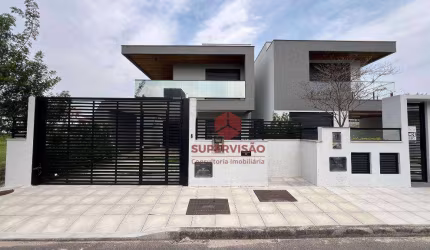 Casa com 3 quartos à venda, 240 m² por R$ 2.700.000 - Lagoa da Conceição - Florianópolis/SC