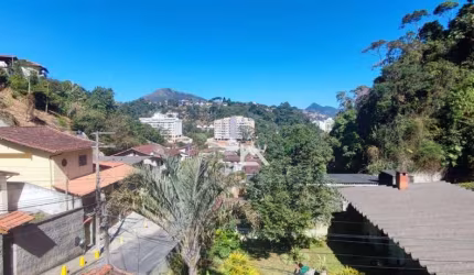 Casa com 4 dormitórios à venda, 145 m² por R$ 340.000 - Artistas - Teresópolis/RJ