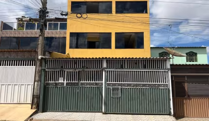 Sobrado para Venda em Brasília, Ceilândia Norte (Ceilândia), 7 dormitórios, 1 suíte, 6 banheiros, 2 vagas