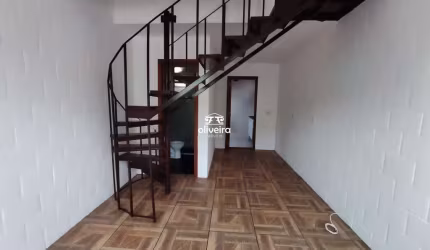 SOBRADO EM CONDOMINIO FECHADO