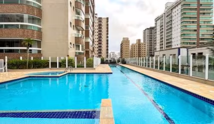 APARTAMENTO DE LUXO COM VISTA PARA O MAR E APENAS 50 METROS DA PRAIA