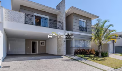 Casa em Condomínio Fechado, São Braz, 312m2, 04 Suítes, Piscina.