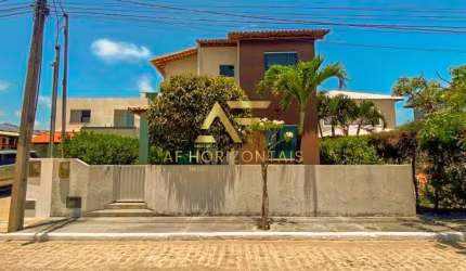 Casa com piscina em condomínio fechado, com 4 quartos, sendo 2 suítes, no Mosqueiro.
