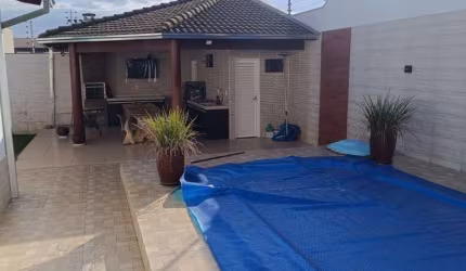 Casa com 3 quartos à venda na Rua S 87, 99, Anápolis City, Anápolis por R$ 800.000