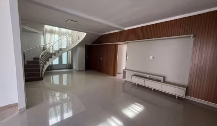 Casa com 4 quartos à venda na S-075, 150, Anápolis City, Anápolis por R$ 1.250.000