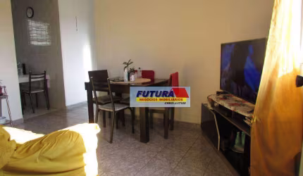 Apartamento com 2 dormitórios à venda, 60 m² por R$ 270.000,00 - Vila Valença - São Vicente/SP