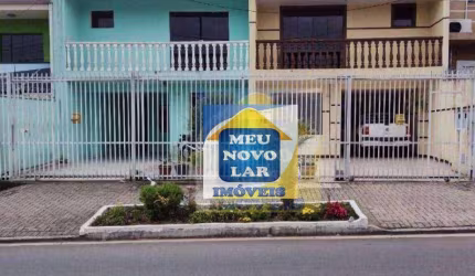 Sobrado com 3 dormitórios à venda, 354 m² por R$ 1.320.000,00 - Fazendinha - Curitiba/PR