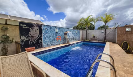 CASA À VENDA NO BAIRRO ESPÍRITO SANTO