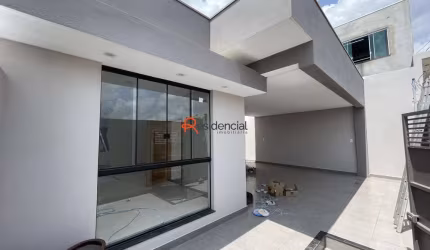 Casa com área Gourmet a venda no bairro Walchir Resende
