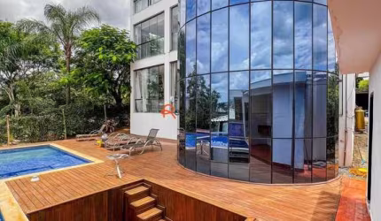 Casa em condomínio fechado em Escarpas, MG.