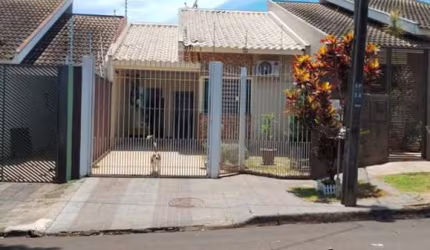 Casa com 3 quartos à venda na Rua Nestor Narcizo de Souza, 482, Jardim Licce, Maringá, 100 m2 por R$ 450.000