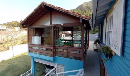 Casa com 3 dormitórios à venda, 120 m² por R$ 650.000 - Jardim Meudon - Teresópolis/RJ