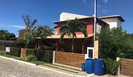 Belíssima casa no Condomínio Morada do Rio