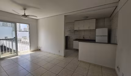 Apartamento com excelente localização com 2 quartos e armários planejados