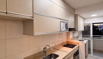 Apartamento para alugar com 2 quartos sendo 1 suíte e armários planejados