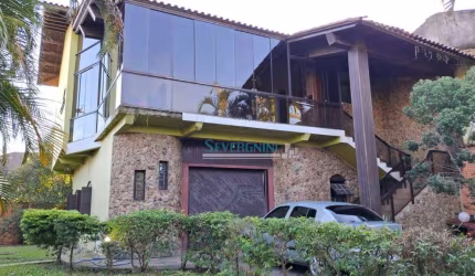 Sobrado com 3 dormitórios à venda, 238 m² por R$ 1.080.000,00 - Parque da Matriz - Cachoeirinha/RS