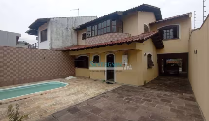 Casa com 5 dormitórios à venda, 178 m² por R$ 849.900,00 - Centro - Cachoeirinha/RS