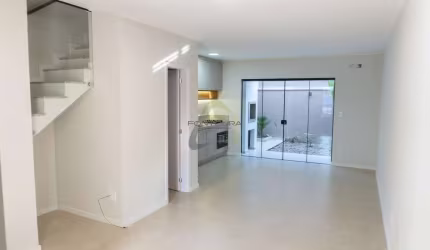 Casa em condomínio fechado com 2 quartos à venda na Rua 438, 1153, Morretes, Itapema por R$ 829.000