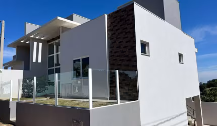 CASA GEMINADA COM SUITE NO DESBRAVADOR