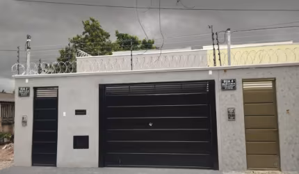uma espaçosa casa de 3/4 sendo um suíte principal