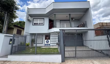 LINDA CASA NO CORAÇÃO DO ARROIO GRANDE
