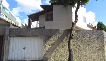 Casa com 5 quartos à venda em Belo Horizonte