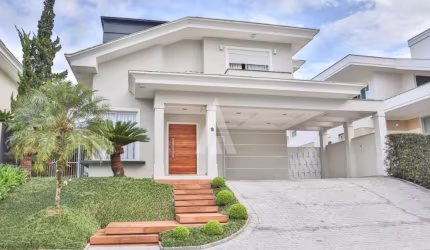 Casa em condomínio fechado com 3 suítes à venda no bairro Anita Garibaldi em Joinville-SC por R$ 1.999.000,00.