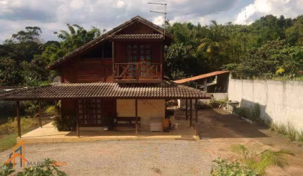 Linda chácara, com amplo espaço, 1500m², 25x60, 150m² de área construída, Mogi das Cruzes