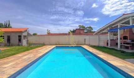 casa térrea com 4 suítes em localização privilegiada em Atibaia